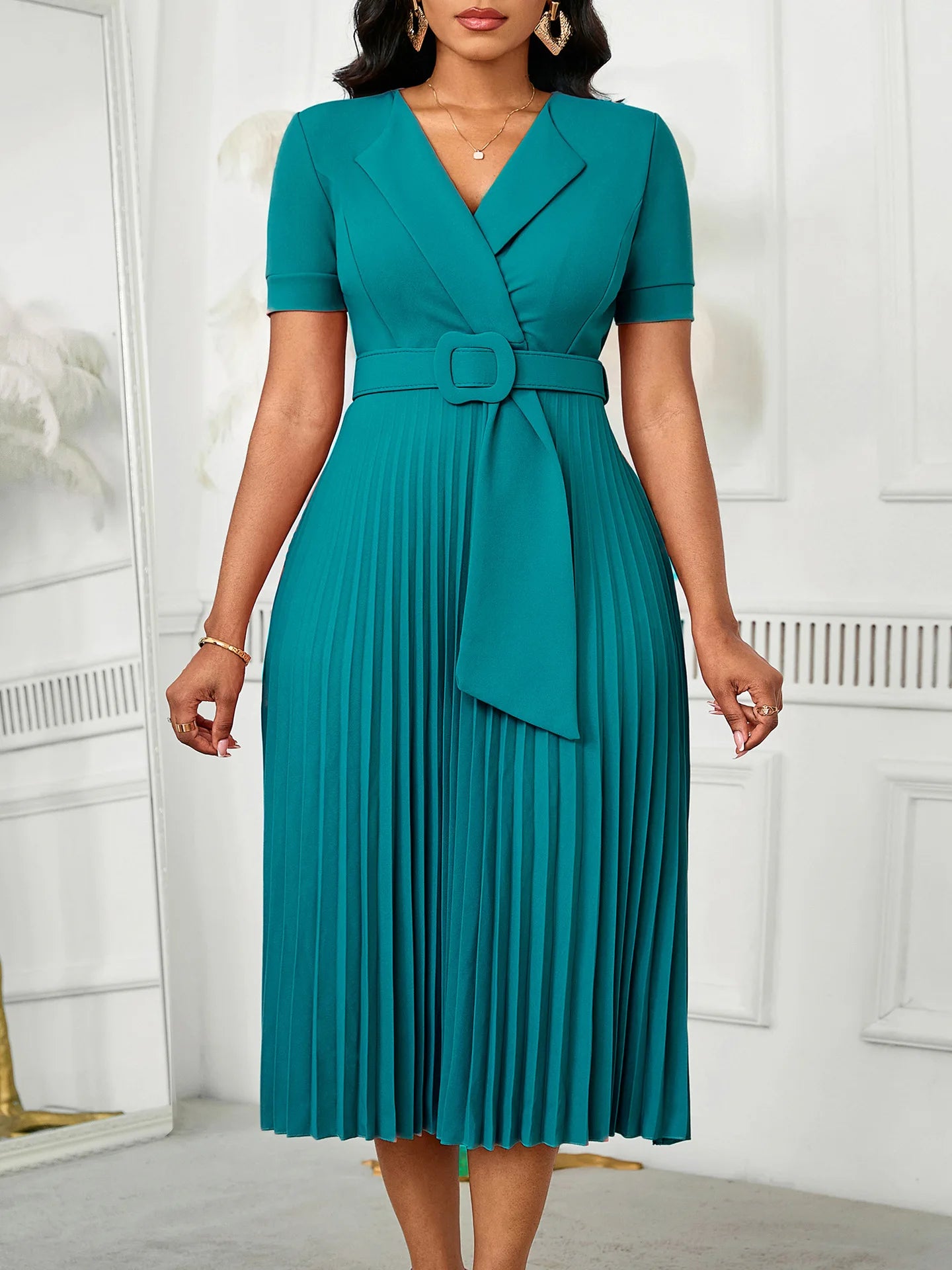 Suit Collar, Pleated Waist, Plus-size Dress