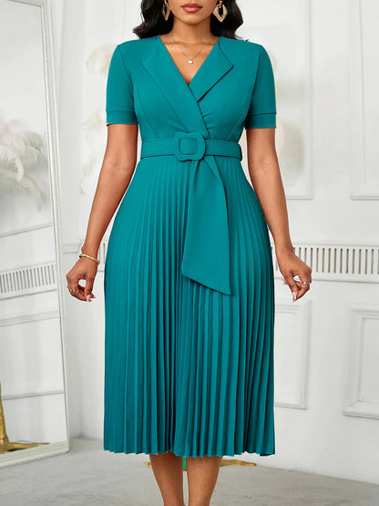 Suit Collar, Pleated Waist, Plus-size Dress