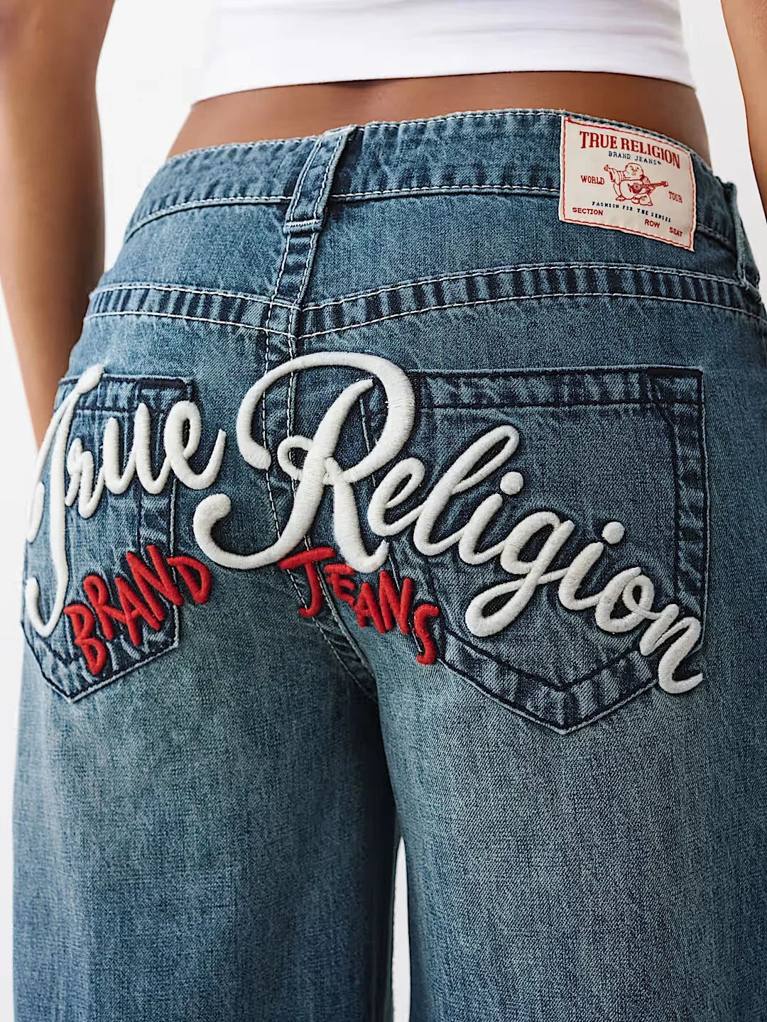 Embroidery Blue Wash Straight Jeans