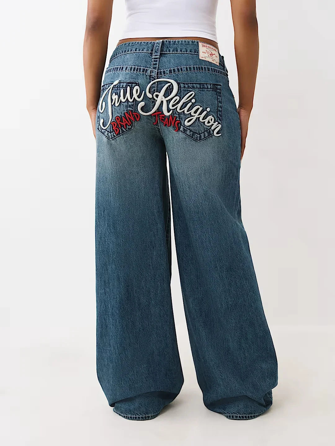 Embroidery Blue Wash Straight Jeans