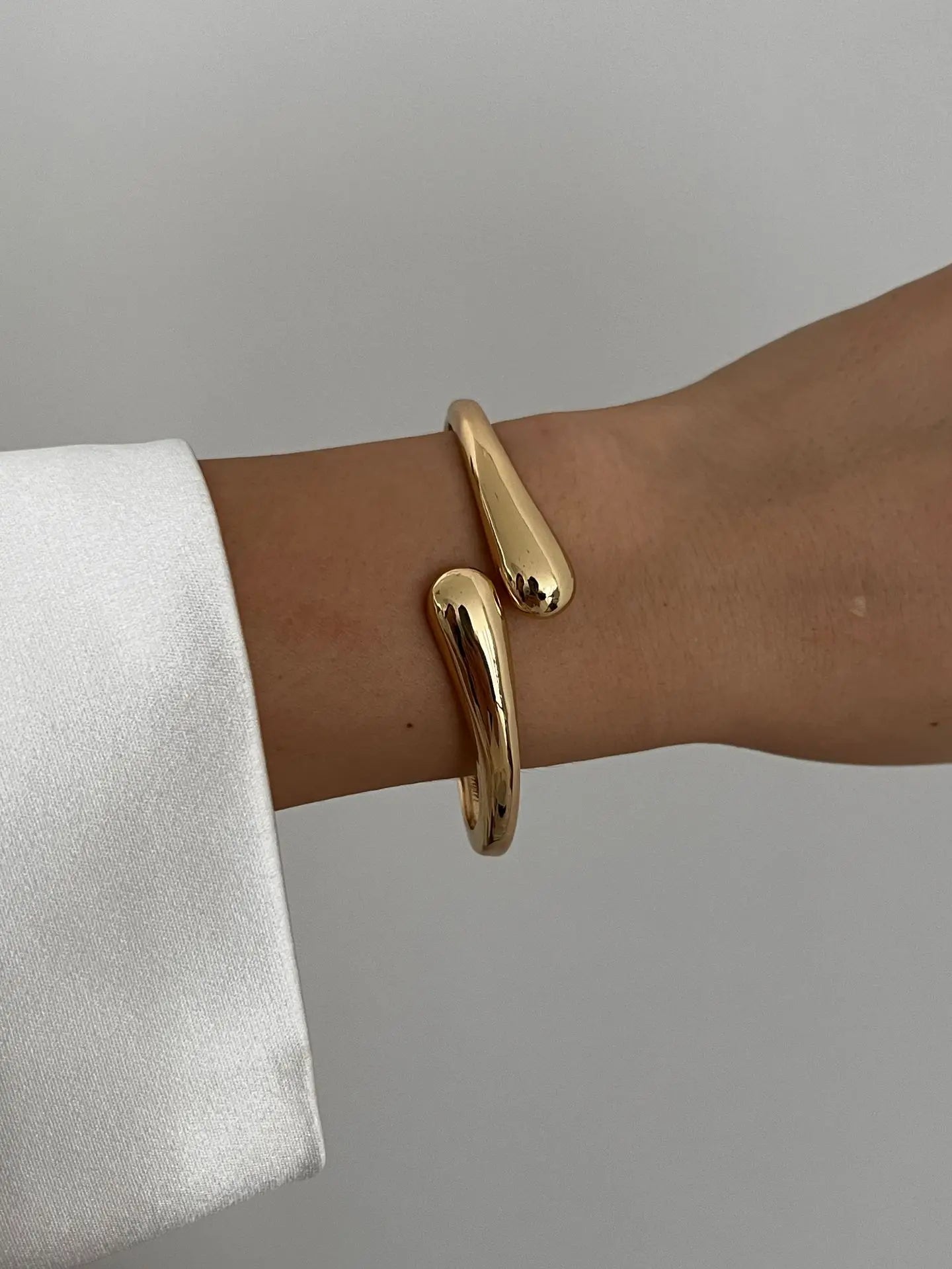 Gold Silver Color Geometric

 Women Bracelet