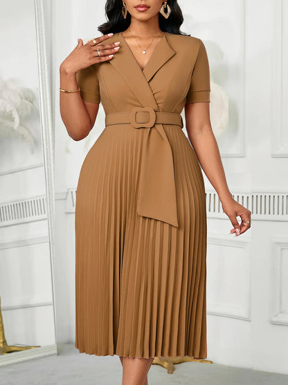 Suit Collar, Pleated Waist, Plus-size Dress